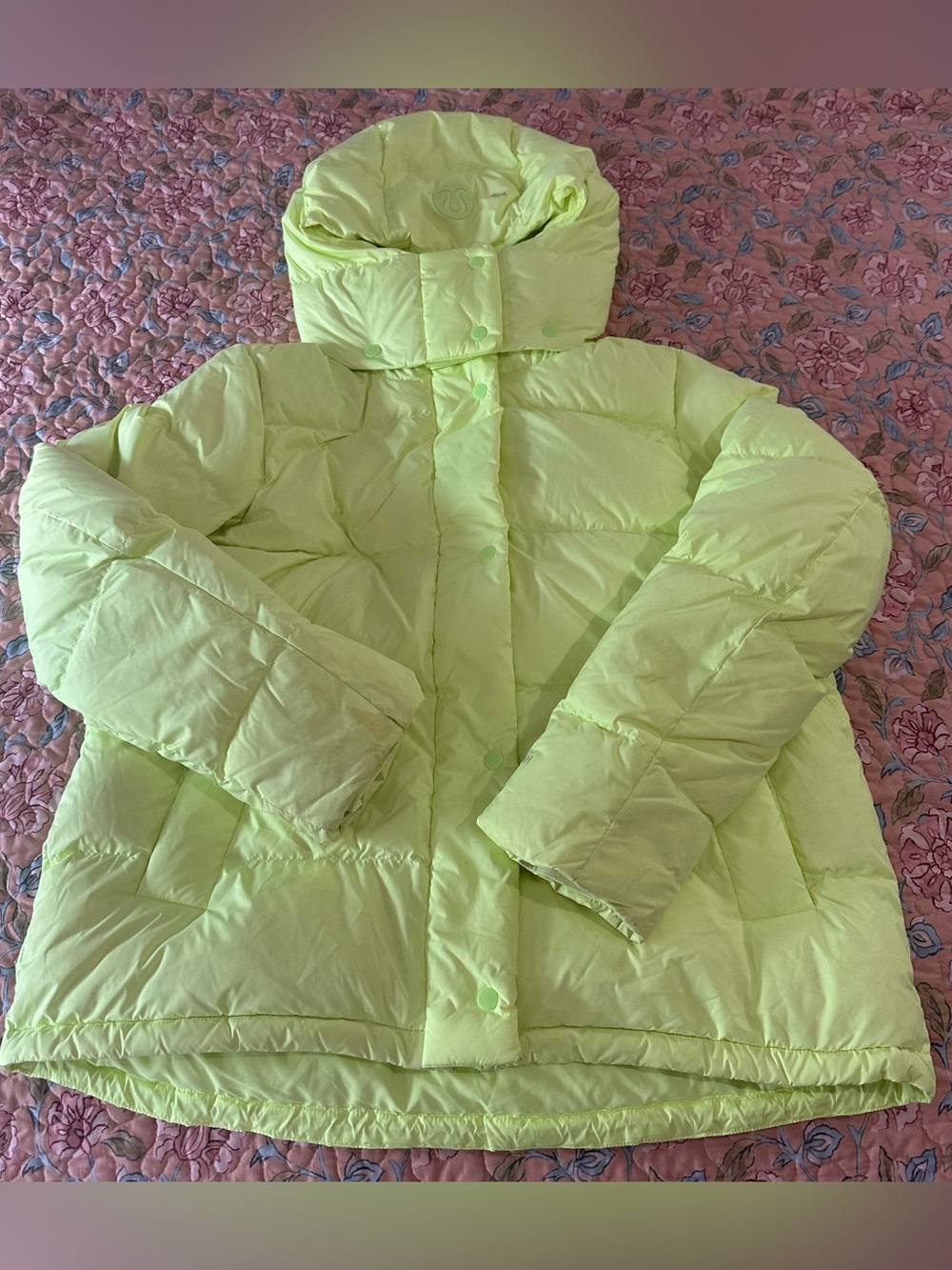 Lululemon Wunder Puff Jacket Size 8 Neon Yellow Hooded Goose Down